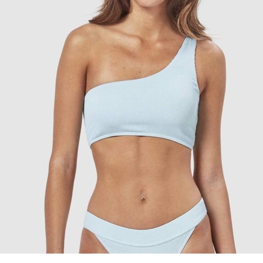 Charlie holiday tide top
